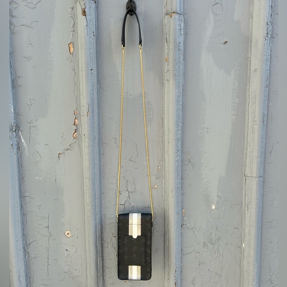 India Hicks Cell Phone Crossbody, 7”x4”x 3/4” - Picture 3 of 12